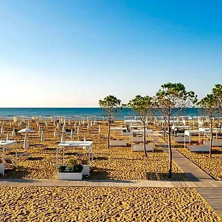 Hotel Comfy Flat 600m From The Sea With