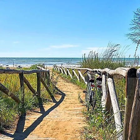Comfy Flat 600m From The Sea With Hotel Bibione